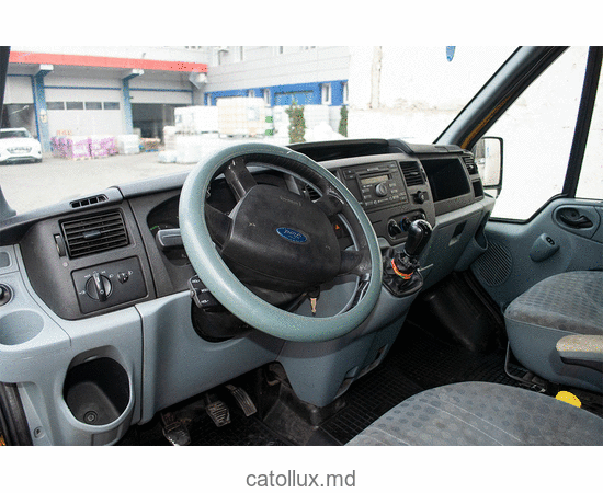 Microbuz Ford Tranzit 